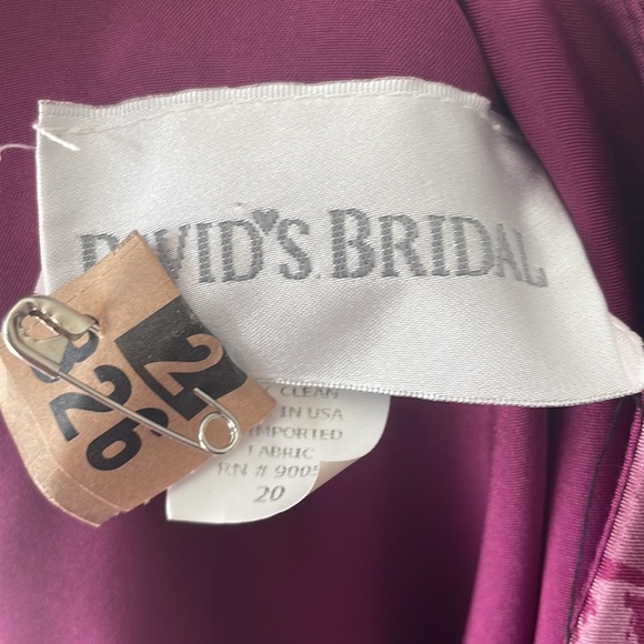 David’s Bridal Size 20 Beautiful Midi Length Dress - Picture 7 of 10